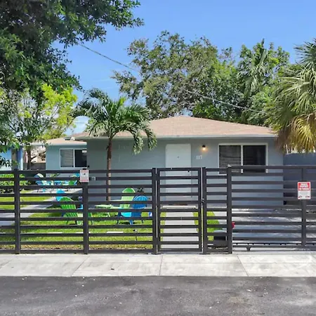 Casa Carina Gated 4 Bed 3 Bath 10 Min To Beach